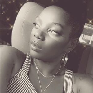 Meet your Posher, Shantella